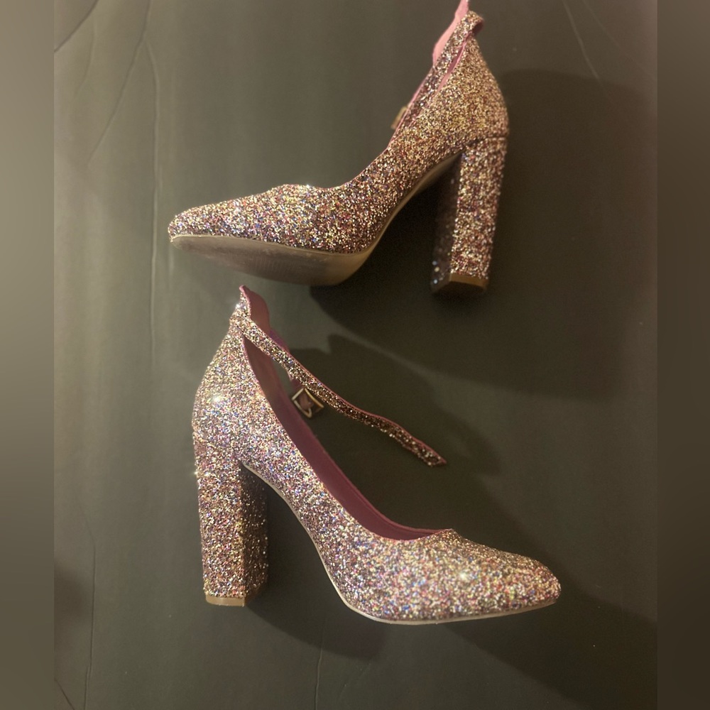 Glittery Mary Jane chunky heels